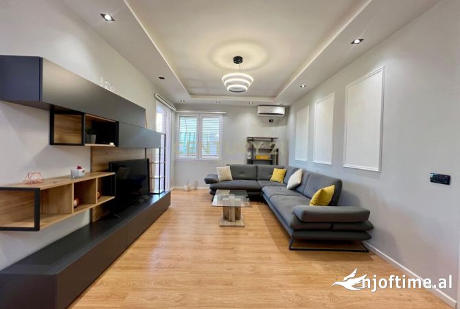 Shtepi me qera 2+1 ne Tirane - 800 Euro