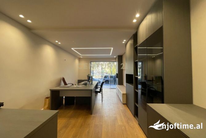 Ambient biznesi me qera 3+1 ne Tirane - 600 Euro