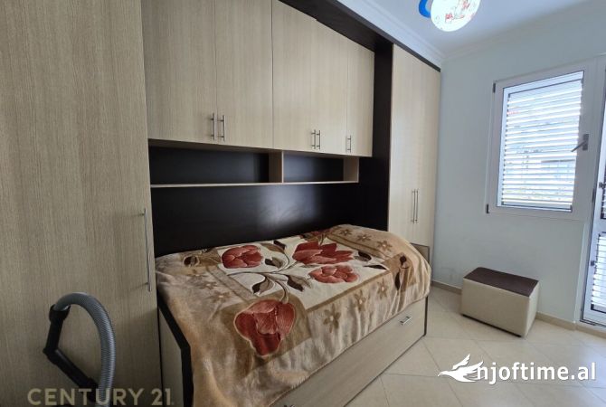 Shtepi ne shitje Apartament ne Tirane, 2+1, Mobilimi E mobiluar, Pagesa 113,000  Euro.
