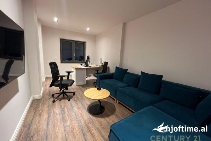 Ambient biznesi me qera 3+1 ne Tirane - 2,500 Euro