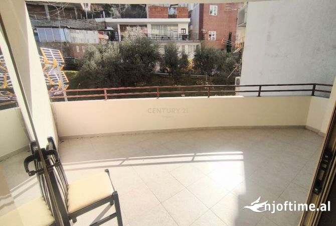 Shtepi ne shitje Apartament ne Tirane, 1+1, Mobilimi E mobiluar, Pagesa 92,700  Euro.