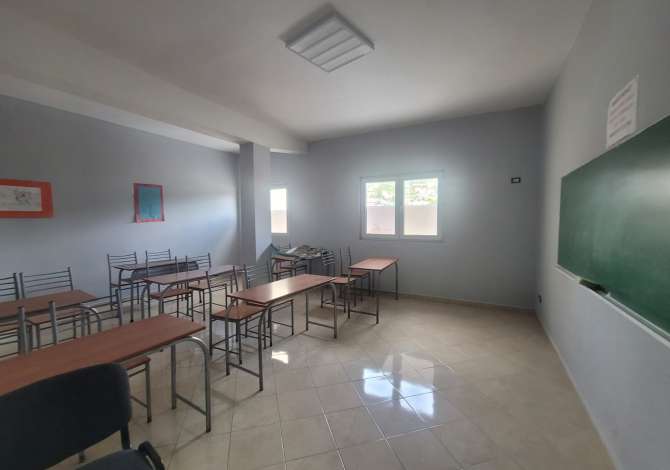 Ambient biznesi me qera 3+1 ne Tirane - 2,500 Euro