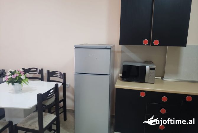 Shtepi ne shitje Apartament ne Vlore, 1+1, Mobilimi E mobiluar, Pagesa 167,500  Euro.