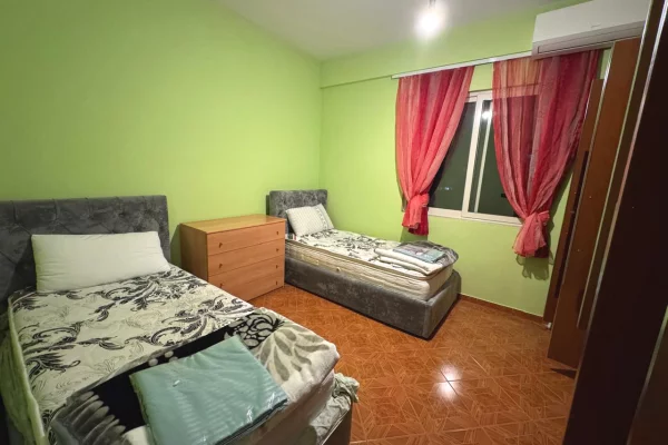 Apartament me qera 