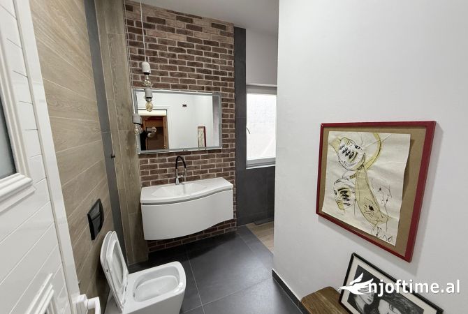 Shtepi me qera 2+1 ne Tirane - 600 Euro