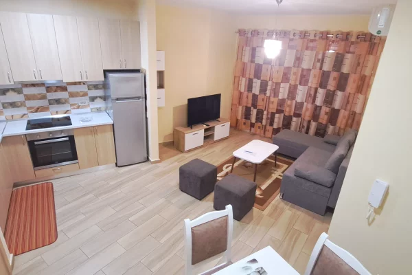 Shtepi me qera 1+1 ne Tirane - 570 Euro