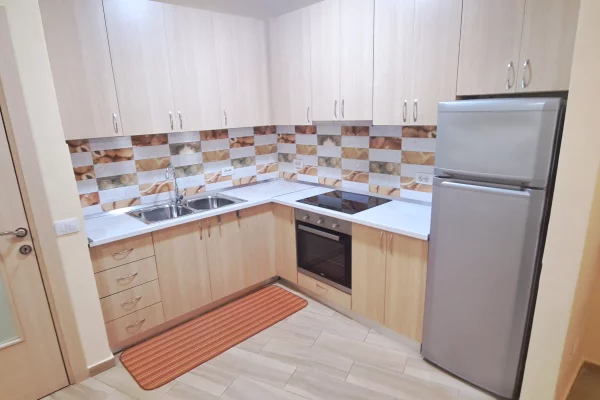 Shtepi me qera 1+1 ne Tirane - 570 Euro