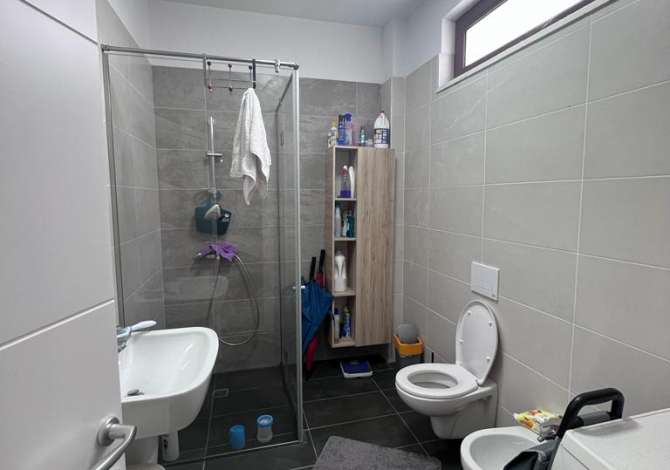 Shtepi ne shitje  ne Durres, 3+1, Mobilimi E mobiluar, Pagesa 260,000  Euro.