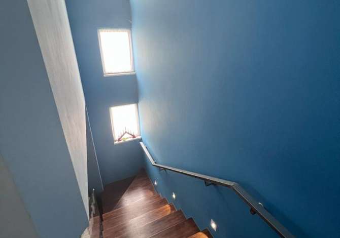 Shtepi ne shitje  ne Durres, 3+1, Mobilimi E mobiluar, Pagesa 260,000  Euro.