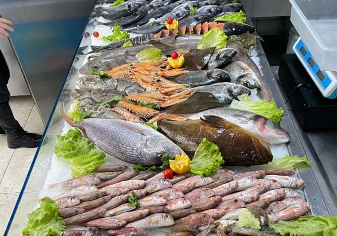 Njoftime Pune ne Tirane, Profesioni Kamarier/e,Ndihmes Kamarier/e, Ndihmes kuzhine, Zgarist , , Pagesa Me Marreveshje.