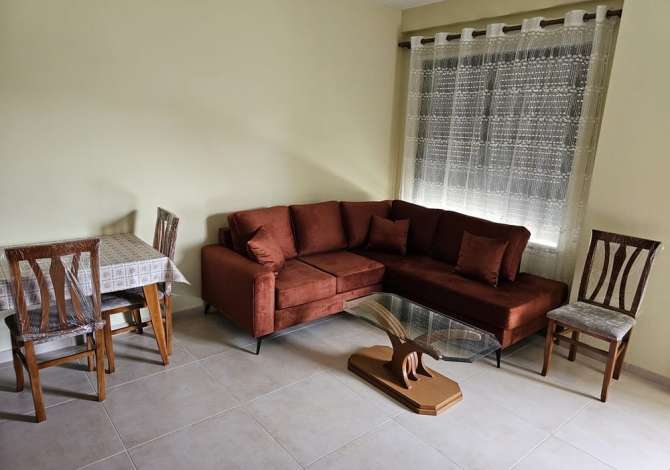 Shtepi me qera 1+1 ne Tirane - 35,000 Leke