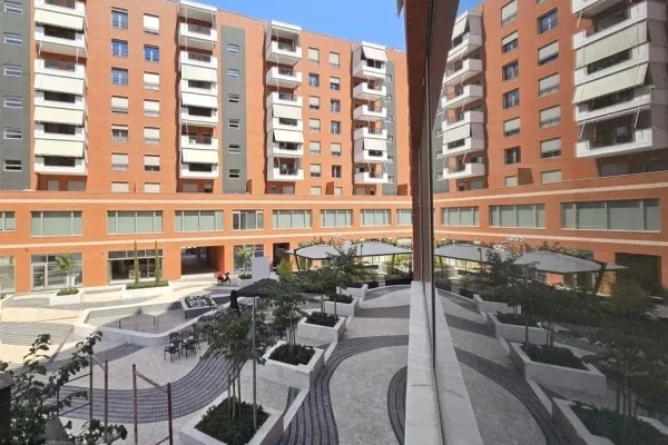 Business Property for Rent 1+1 in Tirana - 3,000 Euro