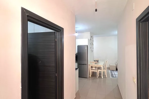 Shtepi ne shitje Apartament ne Tirane, 2+1, Mobilimi E mobiluar, Pagesa 14,000,000  Leke.