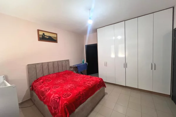 Shtepi ne shitje Apartament ne Tirane, 2+1, Mobilimi E mobiluar, Pagesa 14,000,000  Leke.