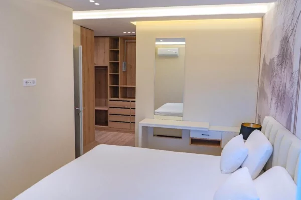 Shtepi me qera Apartament ne Tirane, 2+1, Mobilimi E mobiluar, Pagesa 850  Euro.