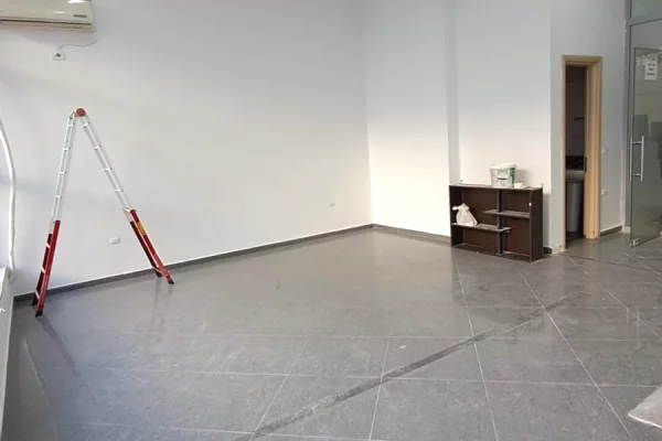 🏢 Dyqan me Qira | Astir