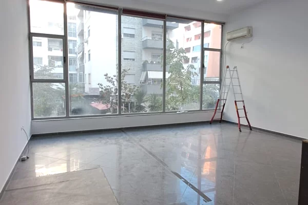 Business Property for Rent 1+1 in Tirana - 400 Euro