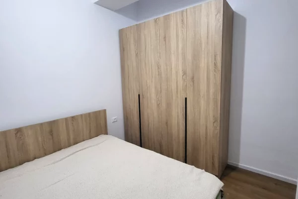 Shtepi me qera Apartament ne Tirane, 2+1, Mobilimi E mobiluar, Pagesa 550  Euro.