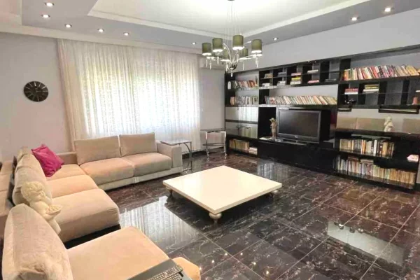 Shtepi me qera Apartament ne Tirane, 3+1, Mobilimi E mobiluar, Pagesa 1,500  Euro.