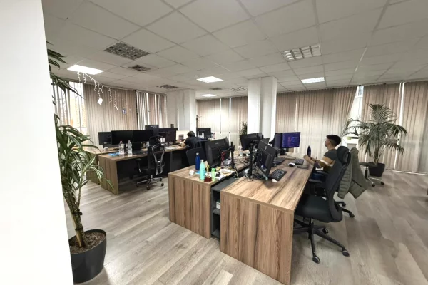 📍 Jepet me qira ambient zyrash – Qender