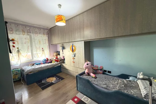 Shtepi ne shitje 2+1 ne Tirane - 350,000 Euro