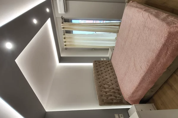 Shtepi me qera Apartament ne Tirane, 1+1, Mobilimi E mobiluar, Pagesa 550  Euro.
