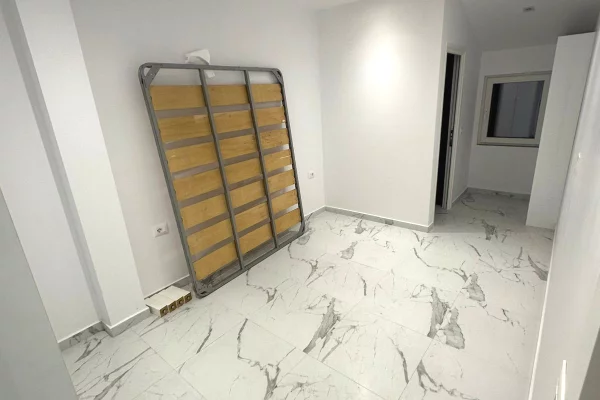 Shtepi me qera Apartament ne Tirane, 1+1, Mobilimi E mobiluar, Pagesa 500  Euro.