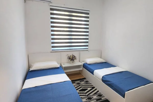 Shtepi me qera 2+1 ne Tirane - 82,000 Leke