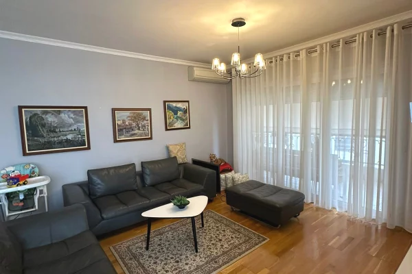 🏡 Jepet me qira apartament 2+1+2 – Liqeni i Thate