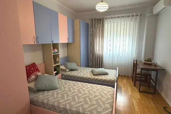 🏡 Jepet me qira apartament 2+1+2 – Liqeni i Thate