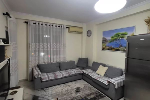 Shtepi me qera 1+1 ne Tirane - 450 Euro