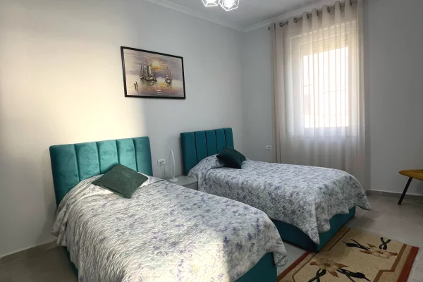 Shtepi me qera Apartament ne Tirane, 2+1, Mobilimi E mobiluar, Pagesa 1,100  Euro.