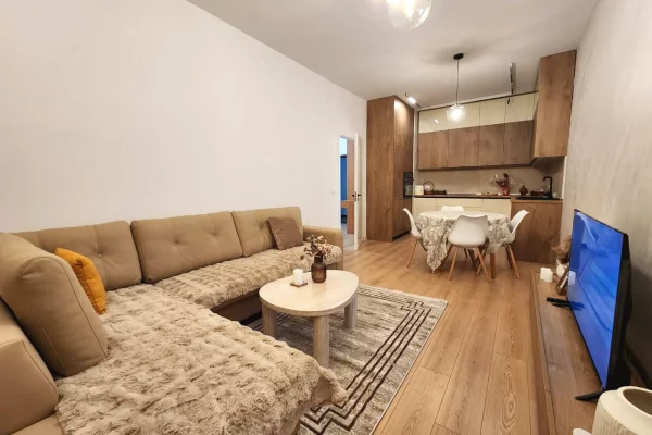 Shtepi me qera Apartament ne Tirane, 2+1, Mobilimi E mobiluar, Pagesa 1,500  Euro.