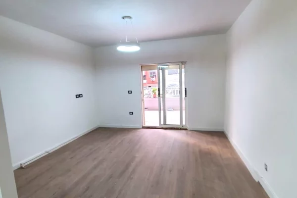 Shtepi ne shitje 1+1 ne Tirane - 180,000 Euro
