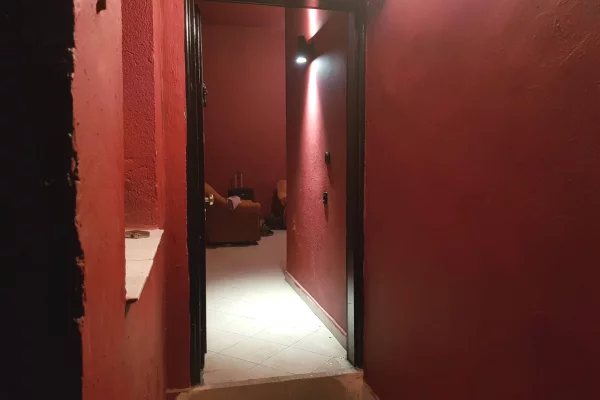 Ambient biznesi me qera 4+1 ne Tirane - 45,000 Leke