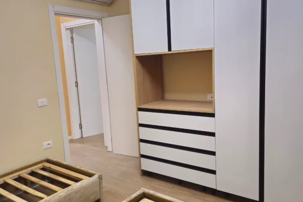 Shtepi me qera 2+1 ne Tirane - 1,200 Euro