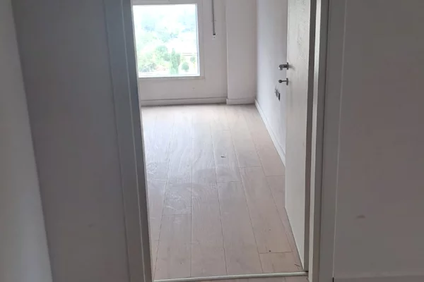 Zyre me Qira – Trio Towers