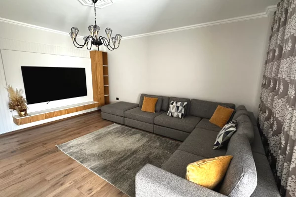 Shtepi ne shitje 2+1 ne Tirane - 299,000 Euro