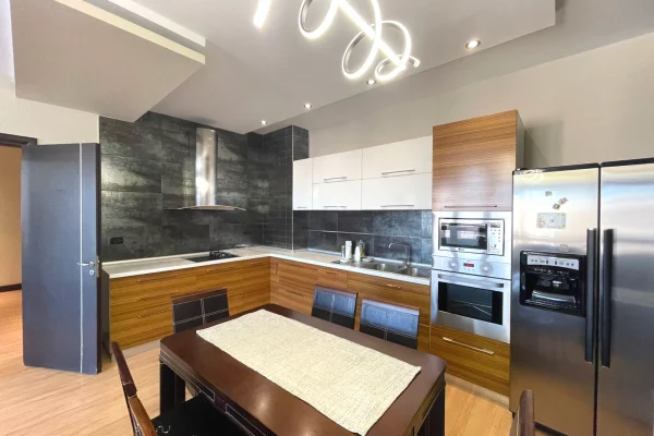 Shtepi ne shitje 2+1 ne Tirane - 157,000 Euro