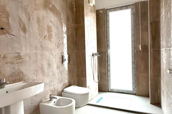 Apartment for rent in Tirana 2+1, Emty