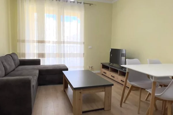 Shtepi me qera 2+1 ne Tirane - 550 Euro