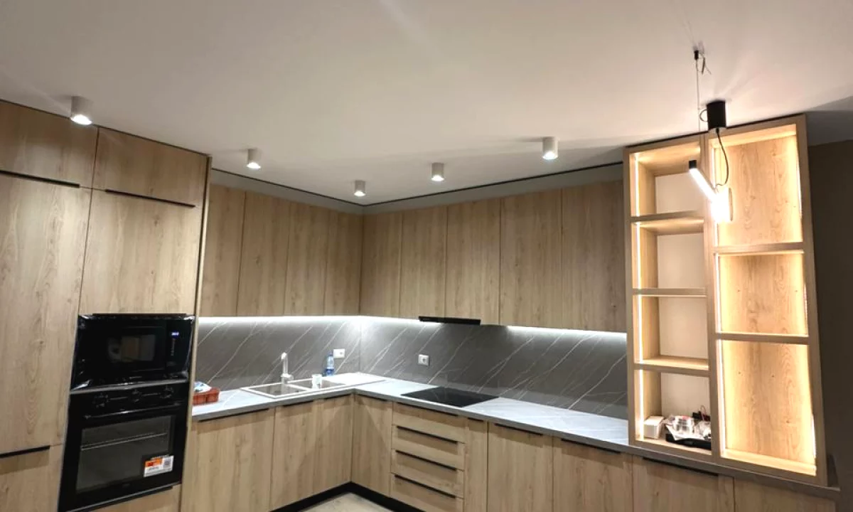 Shtepi me qera Apartament ne Tirane, 2+1, Mobilimi E mobiluar, Pagesa 648  Euro.