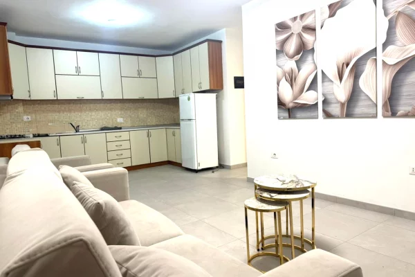 Shtepi me qera Apartament ne Tirane, 2+1, Mobilimi E mobiluar, Pagesa 600  Euro.