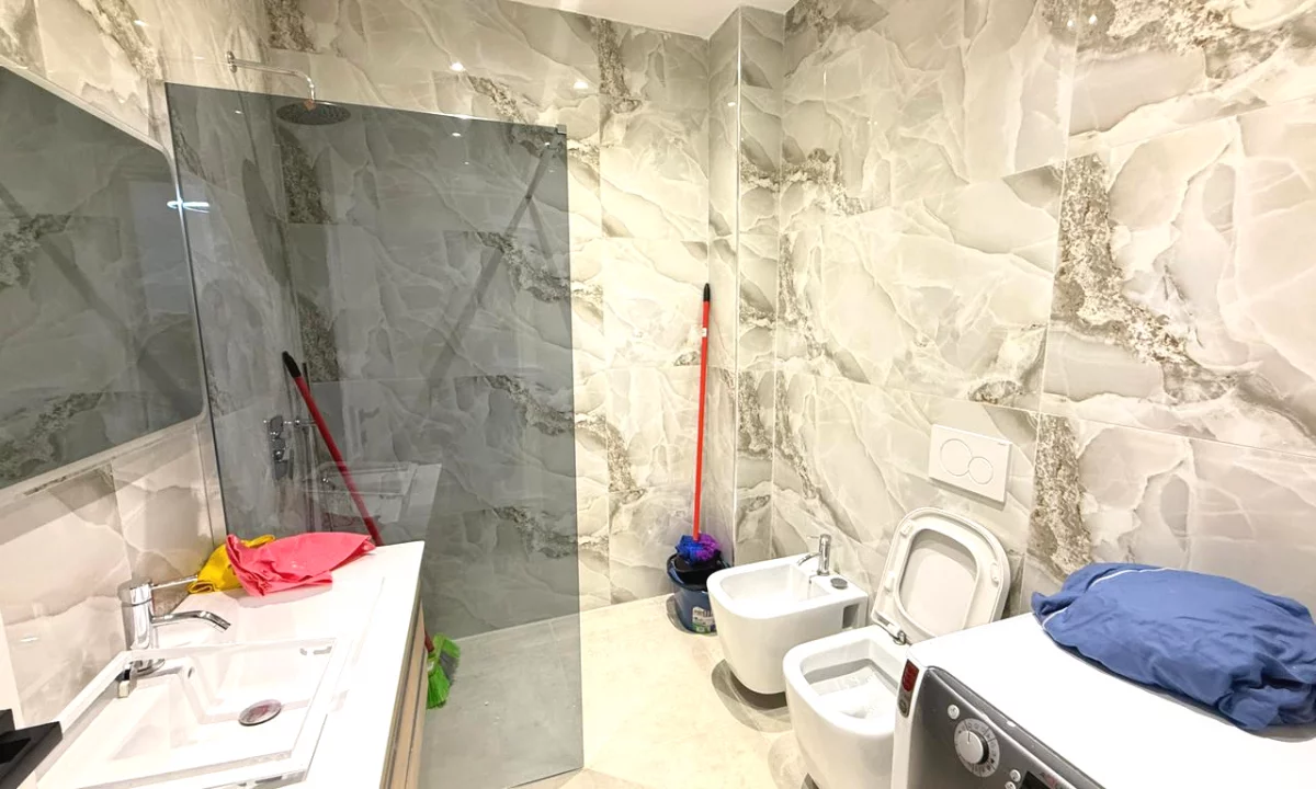 Shtepi me qera Apartament ne Tirane, 2+1, Mobilimi E mobiluar, Pagesa 800  Euro.