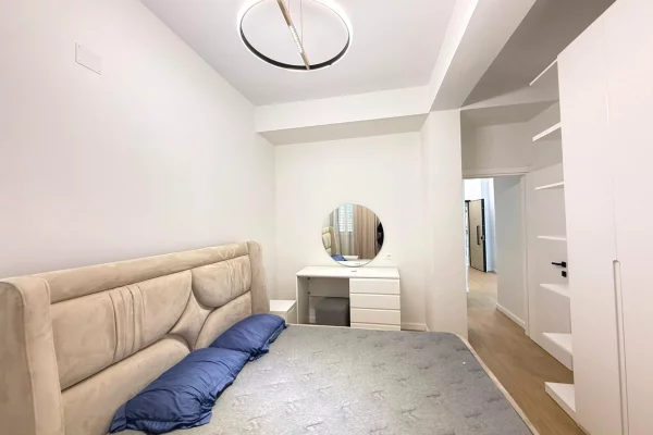 Shtepi me qera 2+1 ne Tirane - 800 Euro