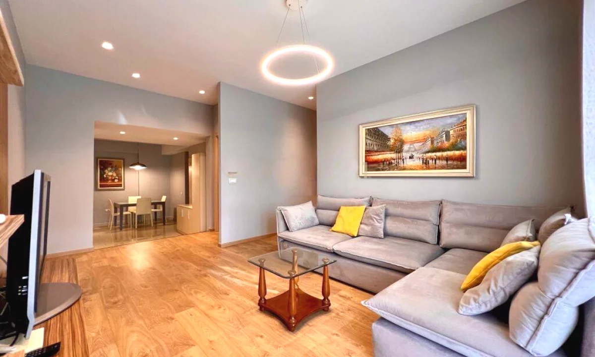 Shtepi ne shitje Apartament ne Tirane, 2+1, Mobilimi E mobiluar, Pagesa 188,000  Euro.