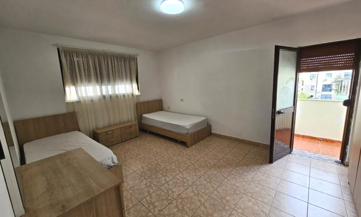 Shtepi me qera Apartament ne Tirane, 2+1, Mobilimi E mobiluar, Pagesa 600  Euro.