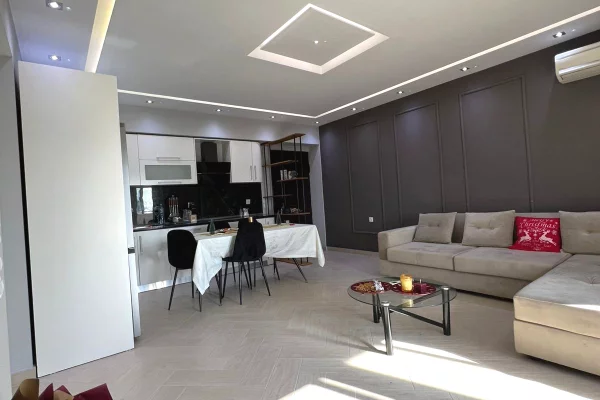 Shtepi me qera Apartament ne Tirane, 2+1, Mobilimi E mobiluar, Pagesa 600  Euro.