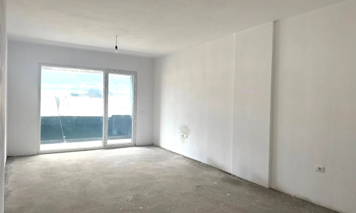Apartment for sale in Tirana 2+1, Emty