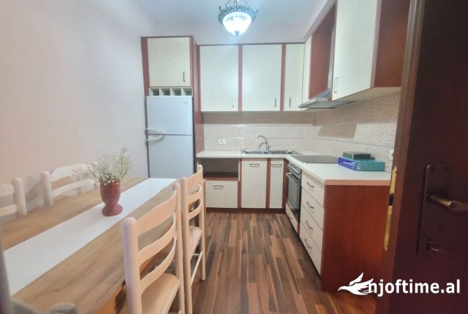 Shtepi me qera 1+1 ne Tirane - 400 Euro